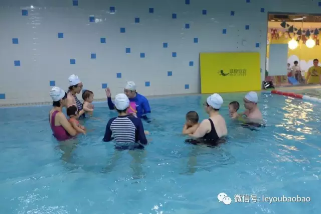 親子游泳,寶寶游泳,嬰兒游泳,樂游寶寶