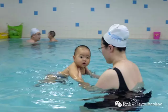 親子游泳,寶寶游泳,嬰兒游泳,樂游寶寶