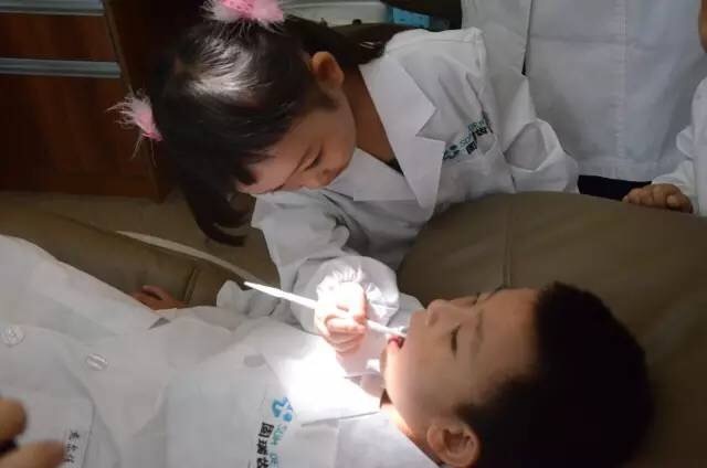 寶寶游泳,嬰兒游泳,親子游泳,樂(lè)游寶寶親子游泳,小孩兒游泳